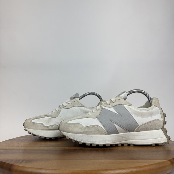 Womens New Balance 327 White Athletic Comfort Training Sneakers Shoes Size 7.5 M - Picture 2 of 8